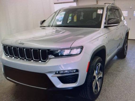 JEEP GRAND CHEROKEE 2023 1C4RJYB66P8791800 image